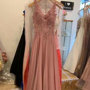 Light Pink lace flowy prom dress with slit
